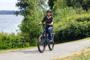 How to Stay Visible and Safe While Riding Your E-Bike at Night?